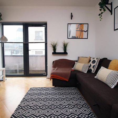 Centrally Located Spacious 2Br | Cohost Partners Cardiff Buitenkant foto