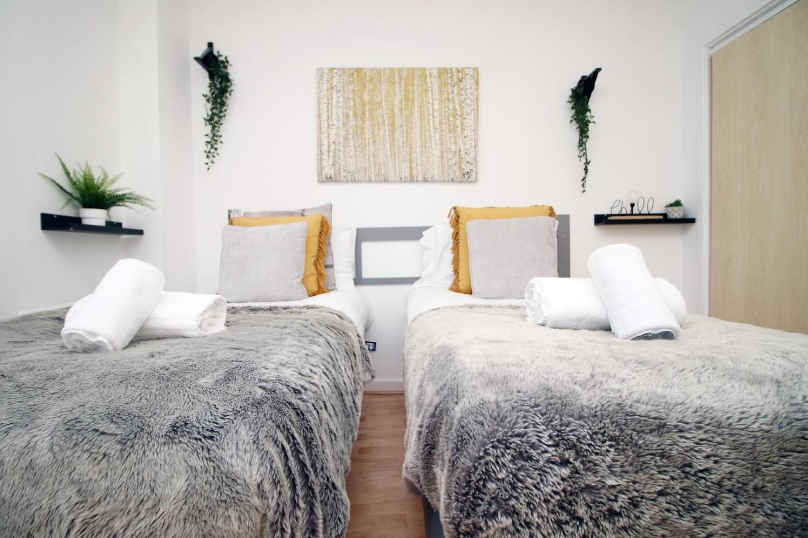Centrally Located Spacious 2Br | Cohost Partners Cardiff Buitenkant foto