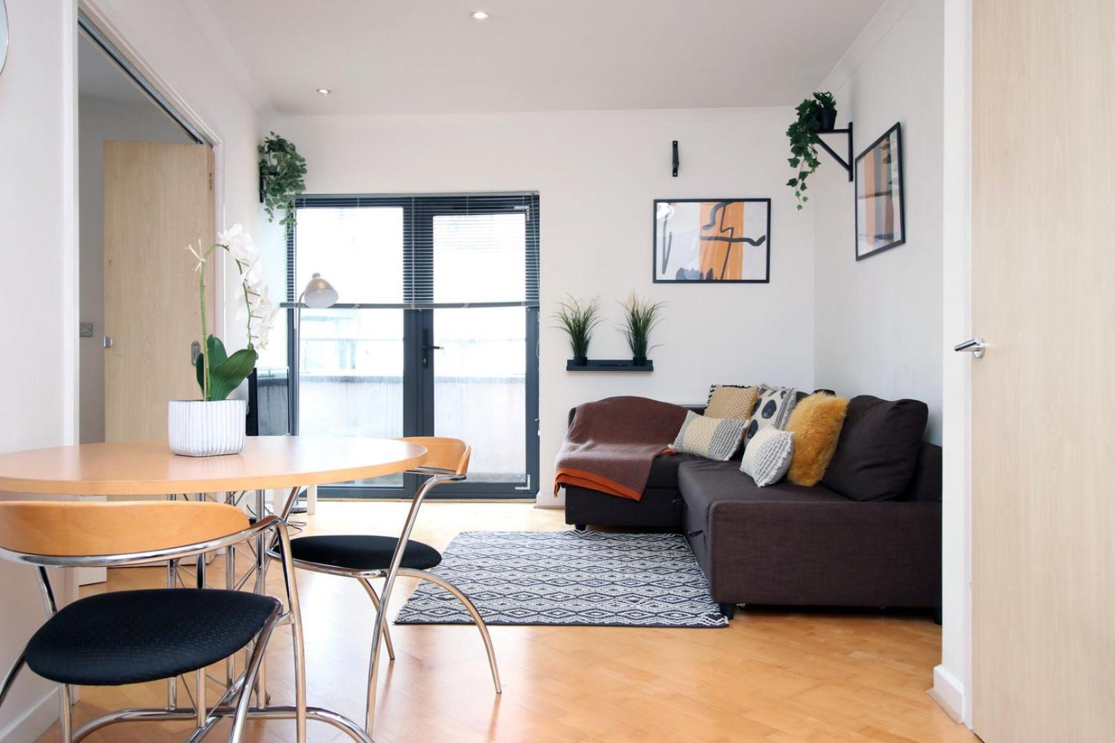 Centrally Located Spacious 2Br | Cohost Partners Cardiff Buitenkant foto
