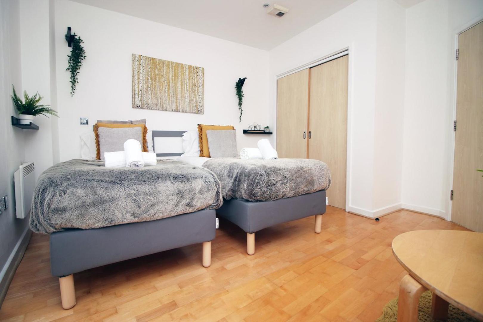 Centrally Located Spacious 2Br | Cohost Partners Cardiff Buitenkant foto
