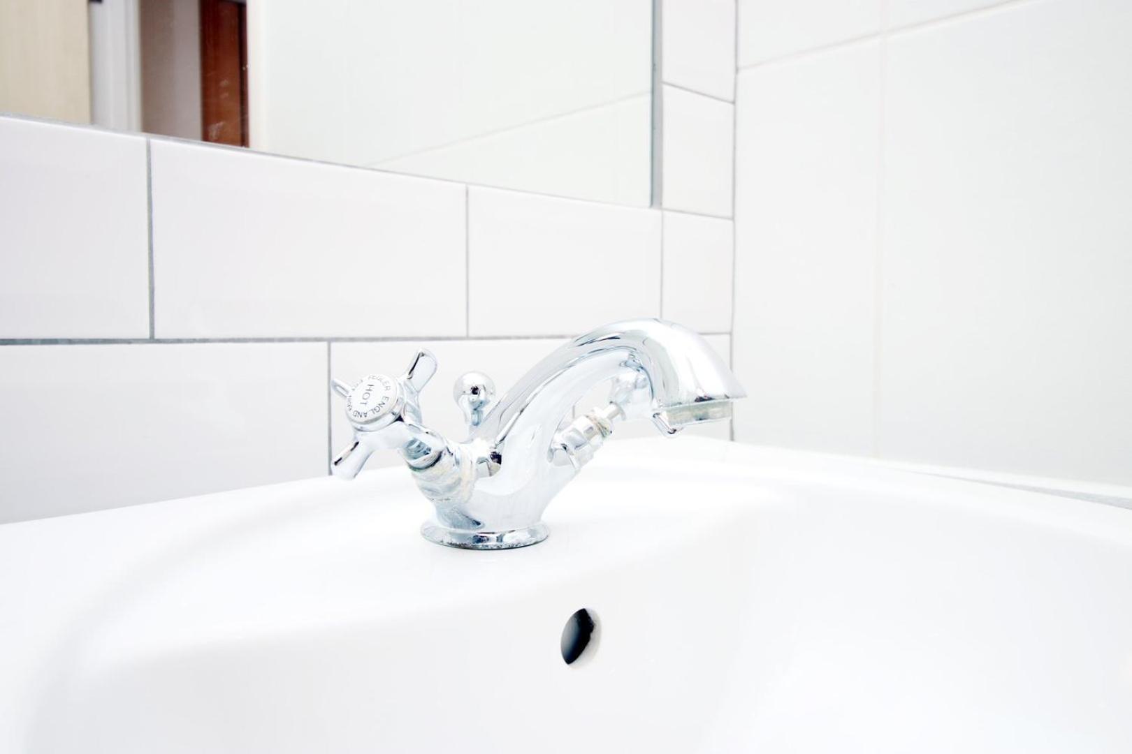 Centrally Located Spacious 2Br | Cohost Partners Cardiff Buitenkant foto